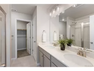 Photo #5: 5684500 Listing