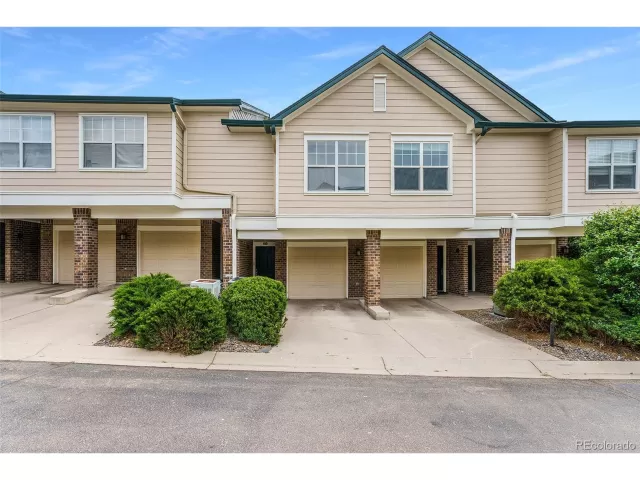 MLS: 5694908 Condo For Sale