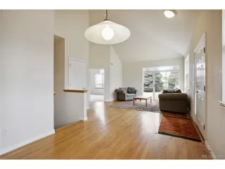 Photo #6: 5706948 Listing