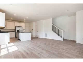 Photo #6: 5719777 Listing