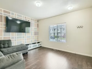 Photo #4: 5724212 Listing