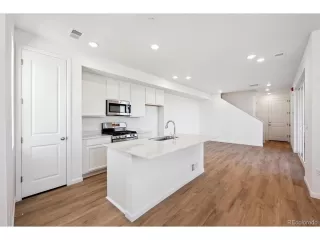 Photo #2: 5749442 Listing 