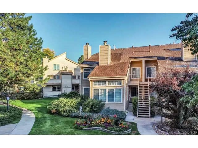 MLS: 5753880 Condo For Sale