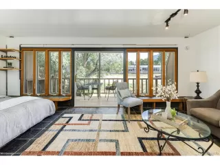 Photo #2: 5757769 Listing