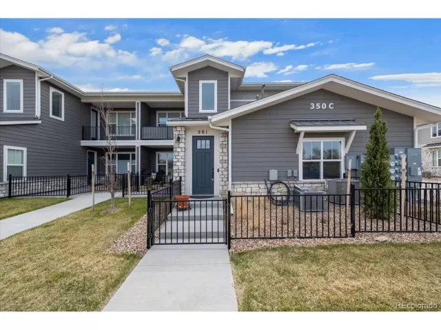 MLS: 5776118 Condo For Sale