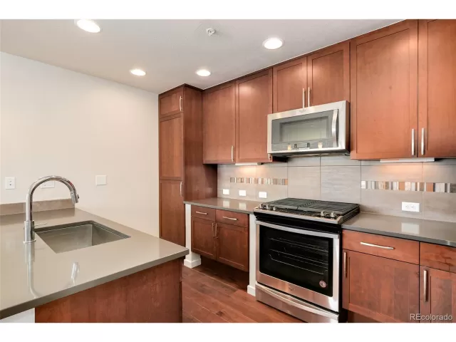 MLS: 5813631 Condo For Sale