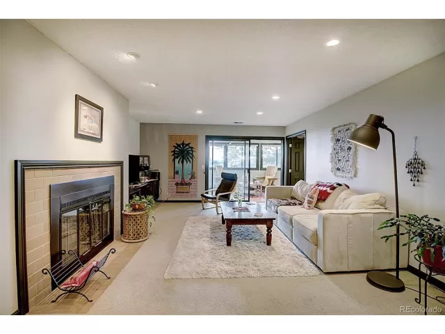 MLS: 5837576 Condo For Sale