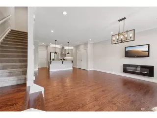 Photo #5: 5847048 Listing