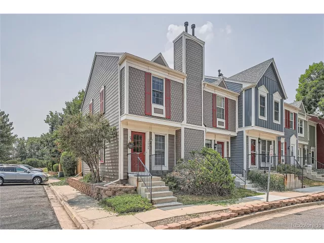 MLS: 5852922 Condo For Sale