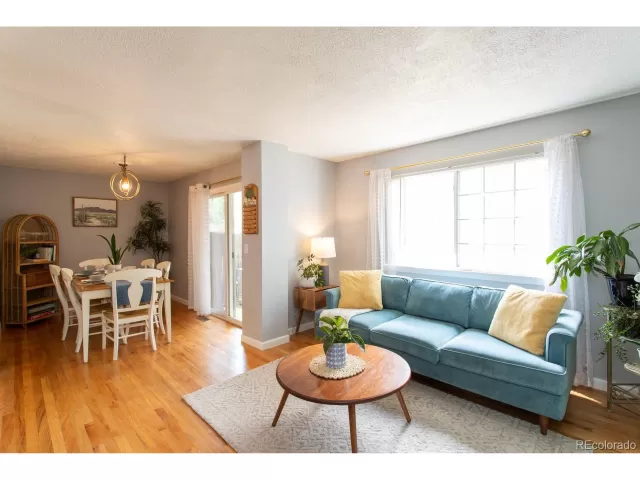 MLS: 5859241 Condo For Sale