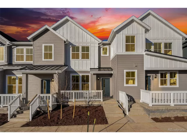 MLS: 5862571 Condo For Sale