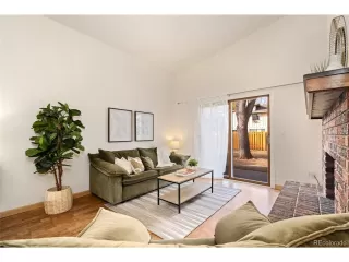 Photo #4: 5869728 Listing