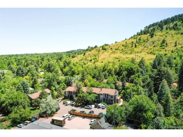 MLS: 5876399 Condo For Sale