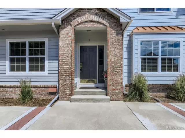 MLS: 5915283 Condo For Sale