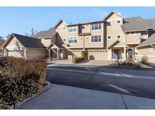 MLS: 5918487 Condo For Sale