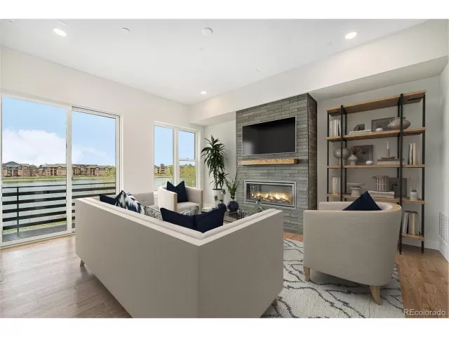 MLS: 5922487 Condo For Sale