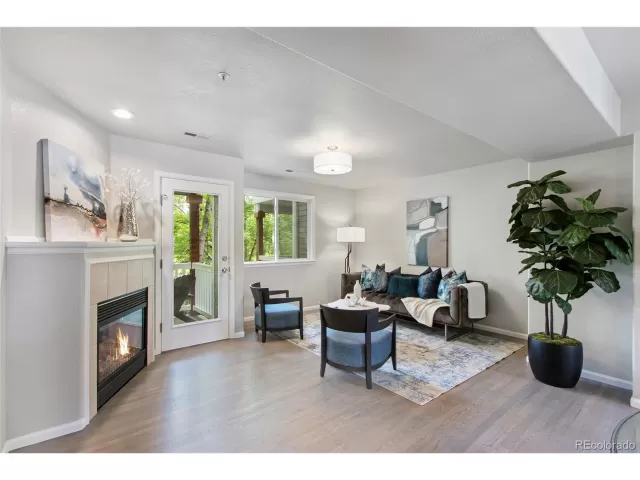 MLS: 5931597 Condo For Sale