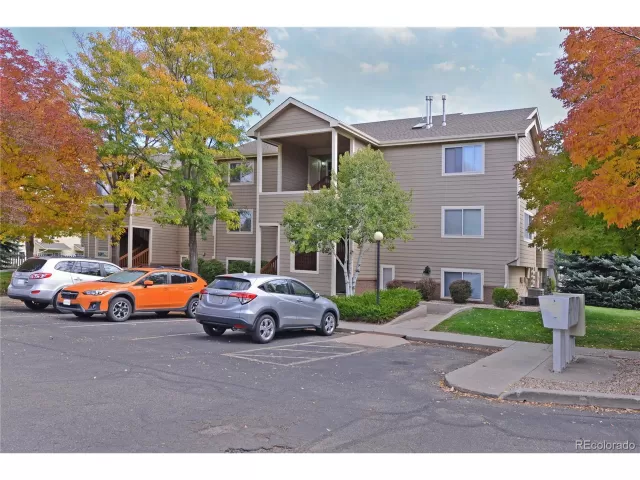 MLS: 5954428 Condo For Sale