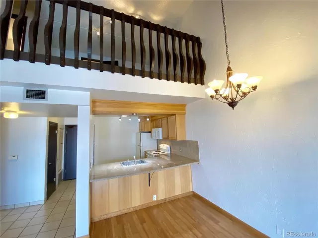 MLS: 5959012 Condo For Sale