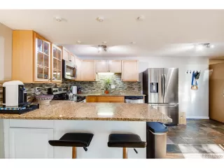 Photo #5: 5986925 Listing