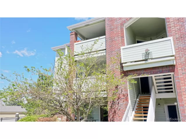 MLS: 6013445 Condo For Sale