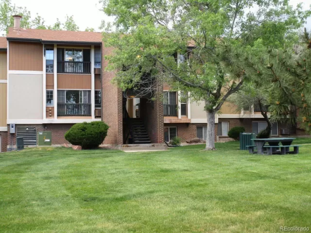 MLS: 6029027 Condo For Sale