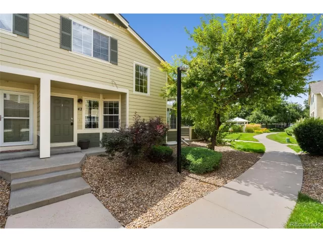 MLS: 6043929 Condo For Sale