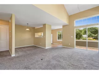 Photo #5: 6043929 Listing