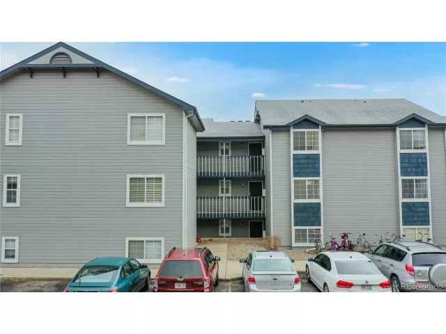 MLS: 6055607 Condo For Sale