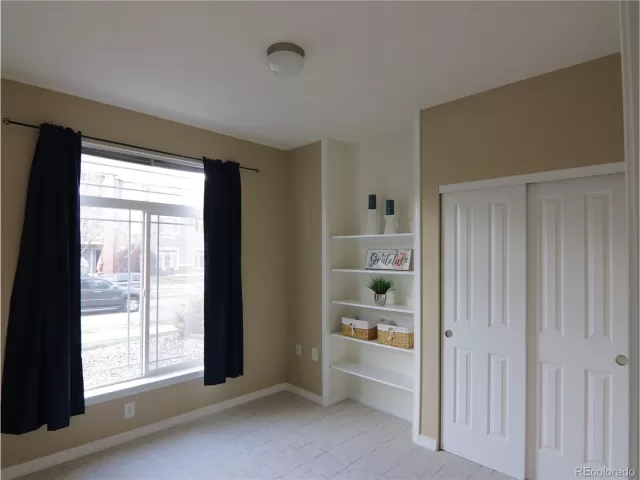 MLS: 6059067 Condo For Sale