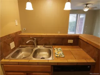 Photo #6: 6059067 Listing