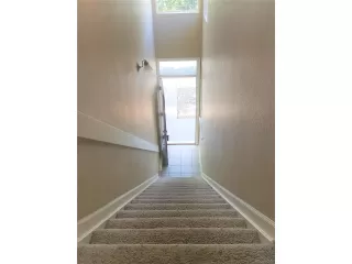 Photo #6: 6081399 Listing