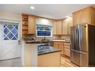 Photo #6: 6097215 Listing