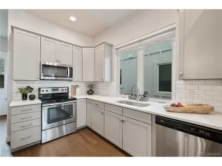 Photo #5: 6101625 Listing