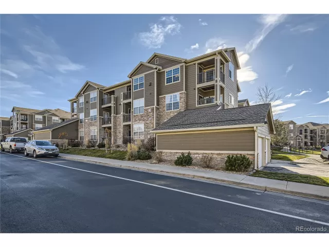 MLS: 6103719 Condo For Sale