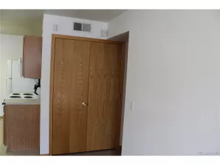 Photo #6: 6112656 Listing