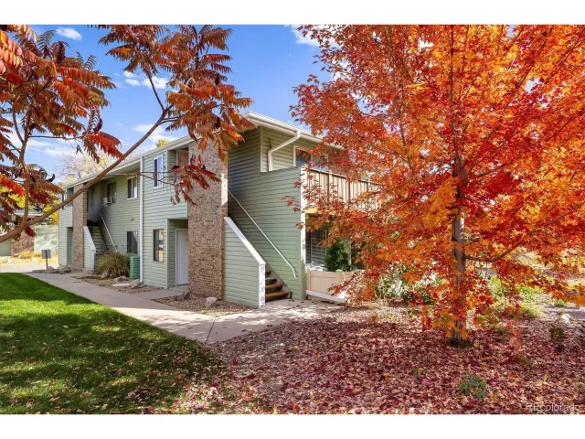 MLS: 6113691 Condo For Sale