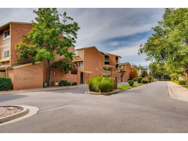 MLS: 6119876 Condo For Sale