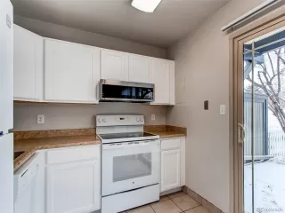 Photo #5: 6120732 Listing