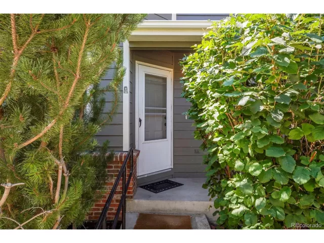 MLS: 6136620 Condo For Sale