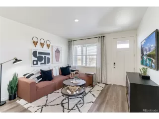 Photo #4: 6141502 Listing