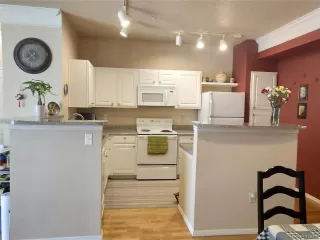 Photo #2: 6160133 Listing 