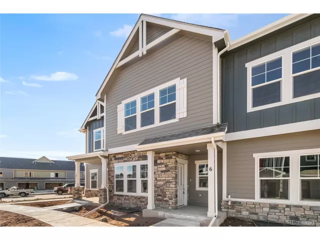 MLS: 6161162 Condo For Sale