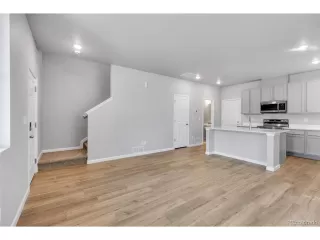 Photo #2: 6163352 Listing