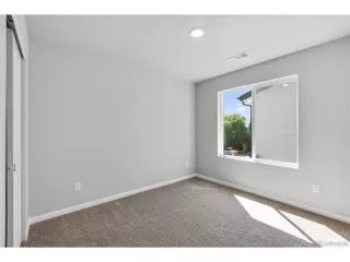 Photo #6: 6163352 Listing