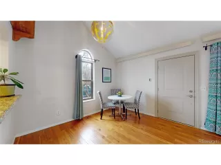 Photo #5: 6165845 Listing