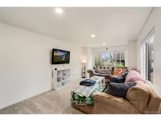 Photo #6: 6181512 Listing