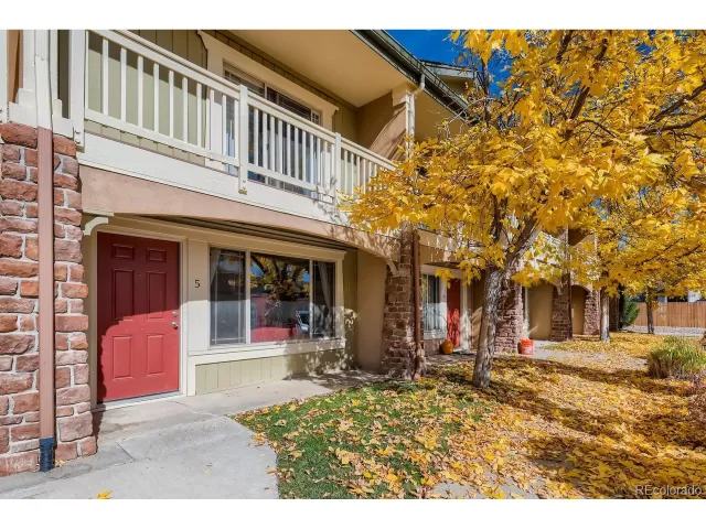 MLS: 6194224 Condo For Sale