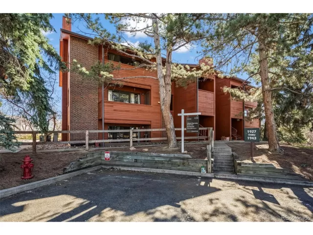 MLS: 6199165 Condo For Sale