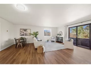 Photo #2: 6199165 Listing